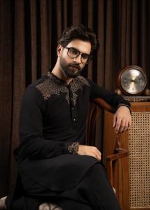 Signature Kabli -  Black